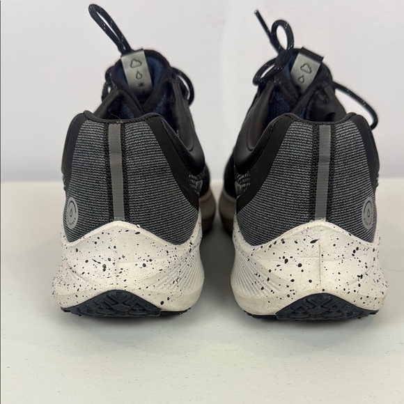 Nike Zoom Winflo 8 Shield Running Trainers Dc3730 Black Iron Grey Size 9.5 - Picture 5 of 13